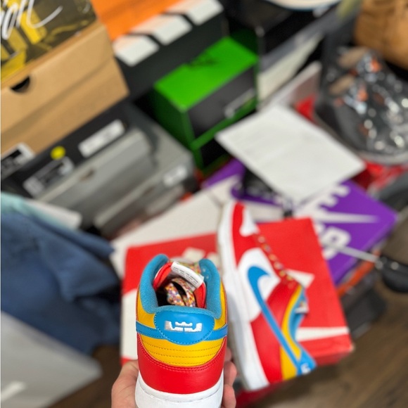 Exclusive LeBron James Fruity Pebbles Dunk - Picture 2 of 7